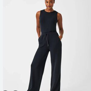 SPANX air essentials sleeveless jumpsuit black wide leg Sz Medium